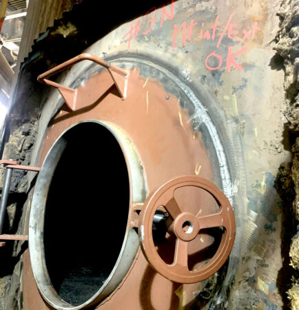 Installation d'une porte d'accès (man hole)